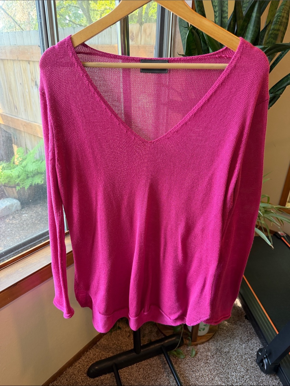 Women's V-Neck Pullover Sweater - Hot Pink